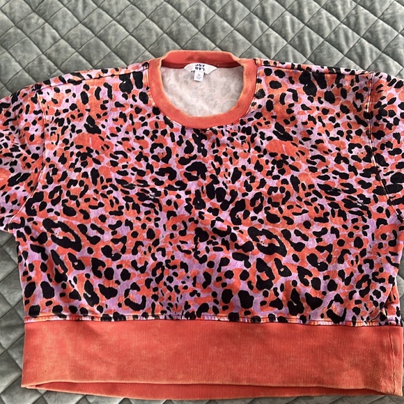 Joy Lab sweatshirt; cropped; 3/4 sleeves - Picture 2 of 3